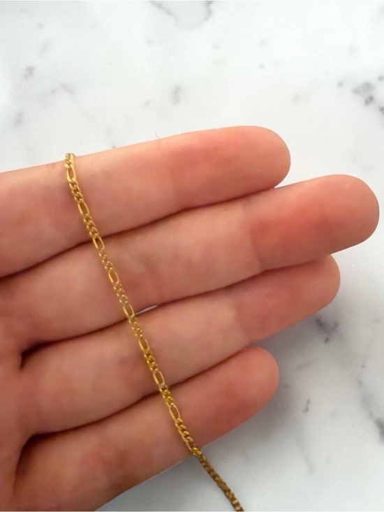 Unbranded Jewelry - 18k Real Gold Plated Figaro Dainty Chain Bracelet Size 7”
